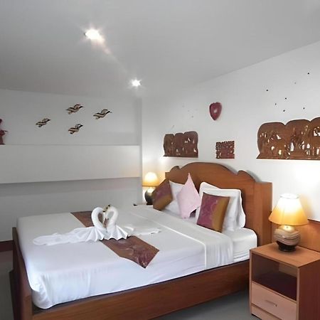 Ngamta Hotel Мэхонгсон Экстерьер фото