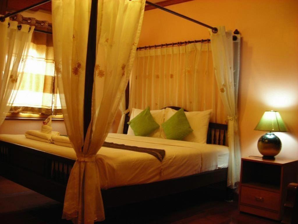 Ngamta Hotel Мэхонгсон Экстерьер фото