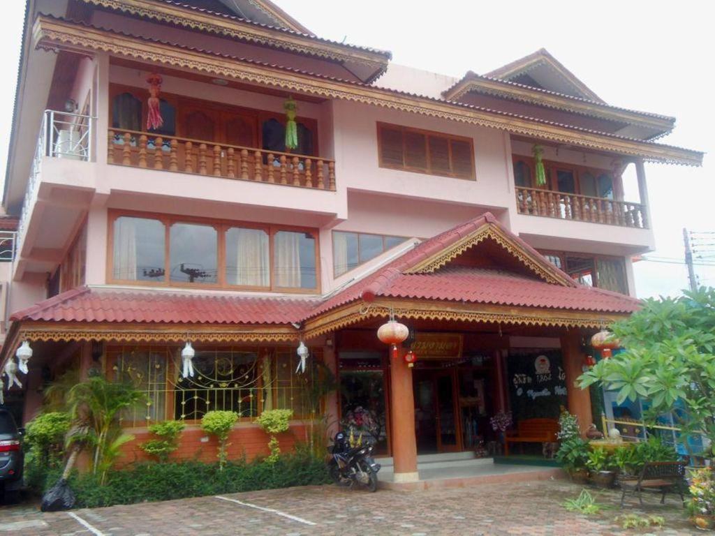 Ngamta Hotel Мэхонгсон Экстерьер фото