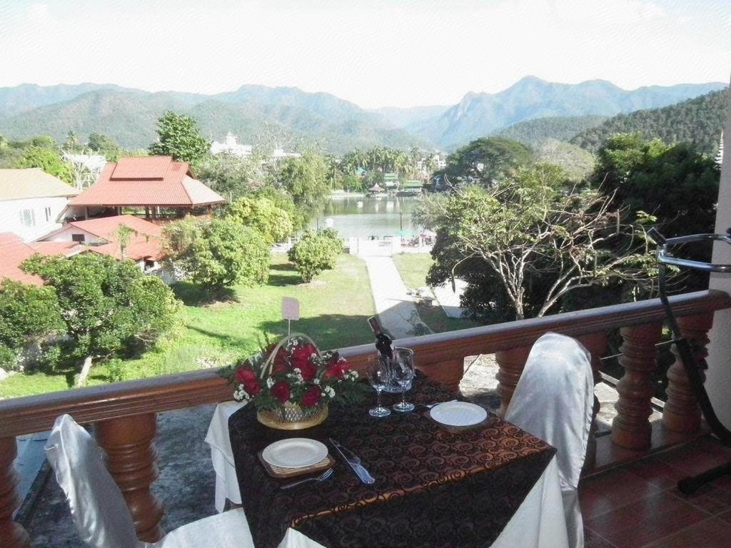 Ngamta Hotel Мэхонгсон Экстерьер фото