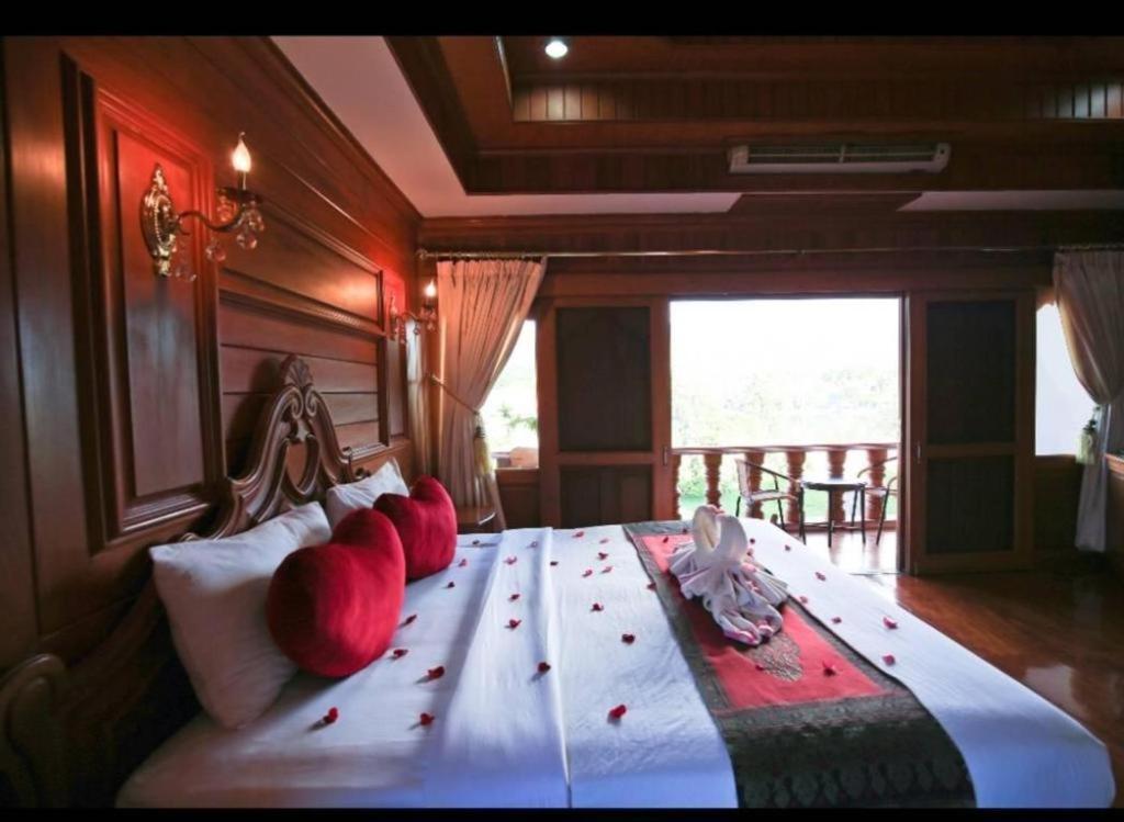 Ngamta Hotel Мэхонгсон Экстерьер фото