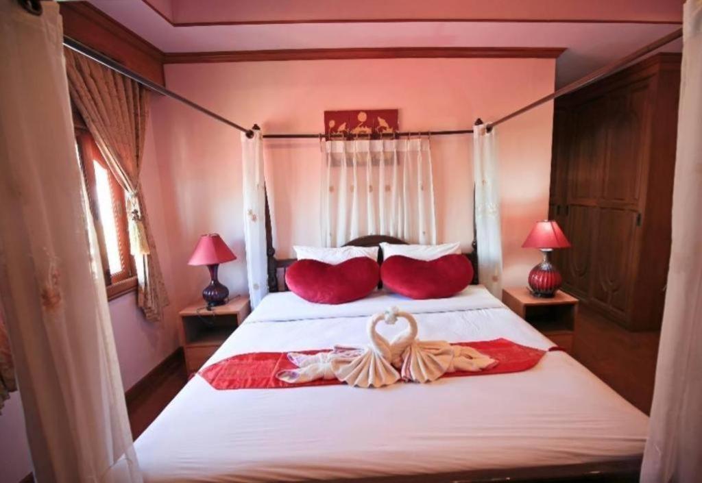 Ngamta Hotel Мэхонгсон Экстерьер фото