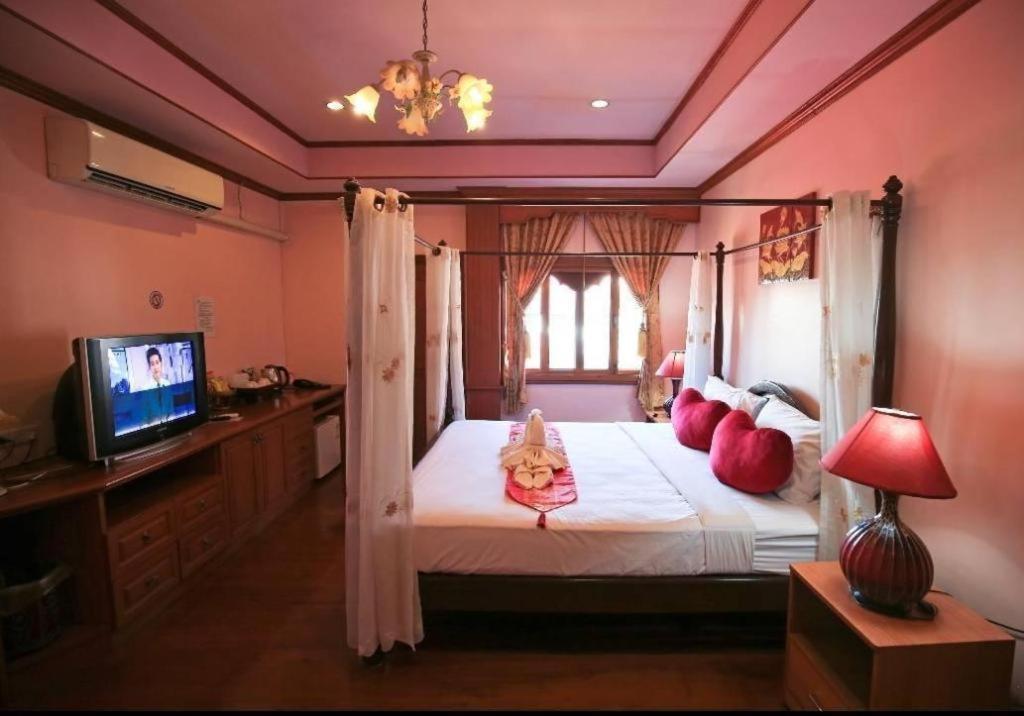 Ngamta Hotel Мэхонгсон Экстерьер фото