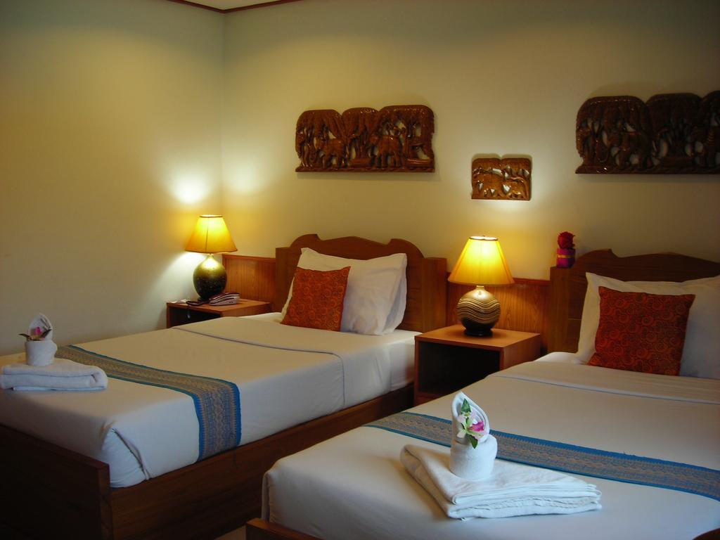 Ngamta Hotel Мэхонгсон Экстерьер фото